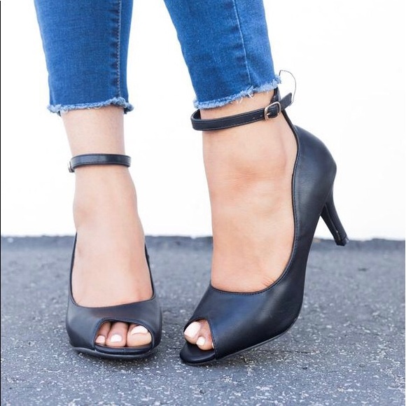 New Cute Peep Toe Heels - Picture 1 of 5